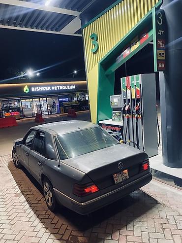 с кочкор авто: Mercedes-Benz W124: 1992 г., 2.2 л, Кол менен иштөөчү, Бензин, Седан — 4