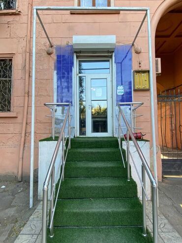 Ofislər: Obyekt İcarəyə verilir. Ofis, diş klinikası, gözəllik salonu ucun — 13