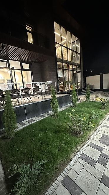 Продажа коттеджей и домов: 6 комнат и более, 412 м², 45 соток, Бишкек, ул. Матросова Собственник — 41