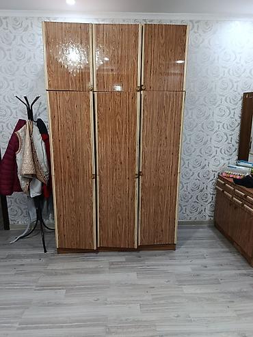мебель полка: Спальный гарнитур в классическом стиле: шкаф для одежды и туалетный — 1