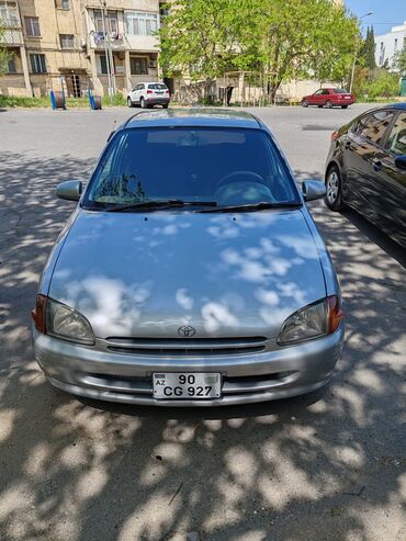 mitsubisi l 200: Toyota Starlet: 1.3 l | 1998 il Hetçbek