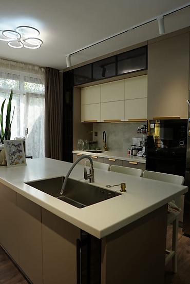 Продажа домов: Дом, 300 м², 5 комнат, Агентство недвижимости, Дизайнерский ремонт — 1