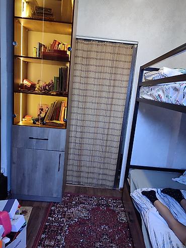Продажа полдома: Продается полдома. - Планировка: - Спальня с двуспальной кроватью — 5