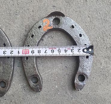 подковы: Подкова / Подковы для лошадей, коней. Цена за 80шт - 4000 сом. Продам — 4