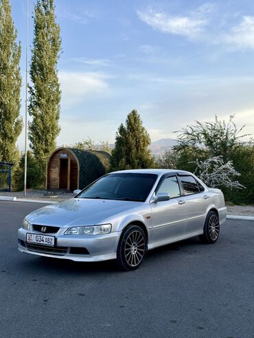 Honda: Honda Accord: 2002 г., 1.8 л, Автомат, Бензин, Седан