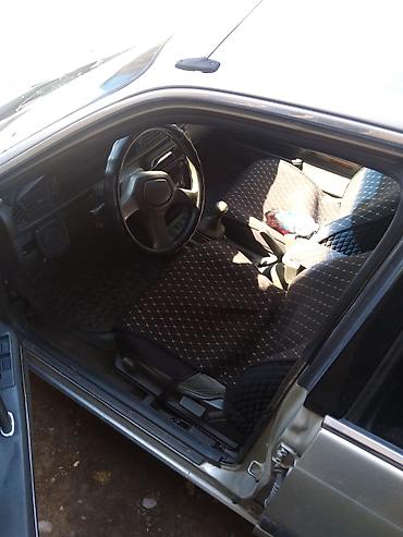 авто фышка: Mazda 626: 1989 г., 2 л, Механика, Газ, Седан — 5