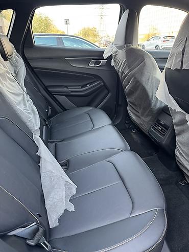 byd e2 2023: Changan CS55 Plus: 2025 г., 1.5 л, Автомат, Гибрид, Кроссовер — 10