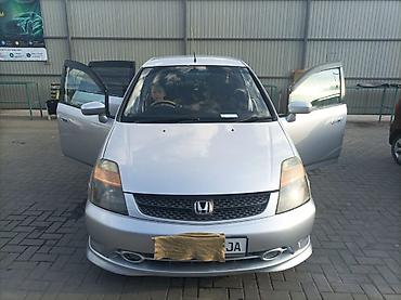 step vagon: Honda Stream: 2003 г., 2 л, Автомат, Бензин, Минивэн — 3