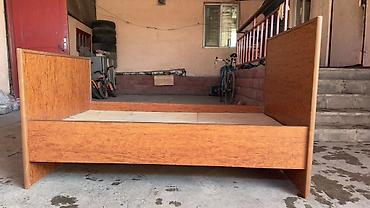bunk bed: Короткая кровать, для детей подойдет — 1