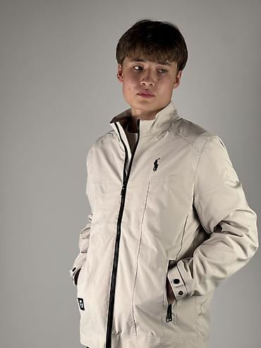 lacoste original: Лёгкая мужская куртка-бомбер с воротником-стойкой - Два универсальных — 3