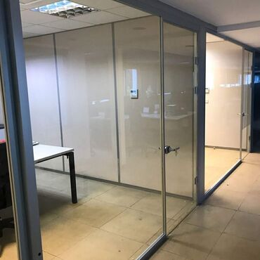 Алюминиевые окна на заказ: Перегородка Алюминиевый перегородка Цельно стеклянные Перегородки из — 2