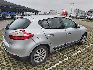 Renault: Renault Mégane III, 5-vrata hečbek, srebrna boja. - Motor: dizel — 6