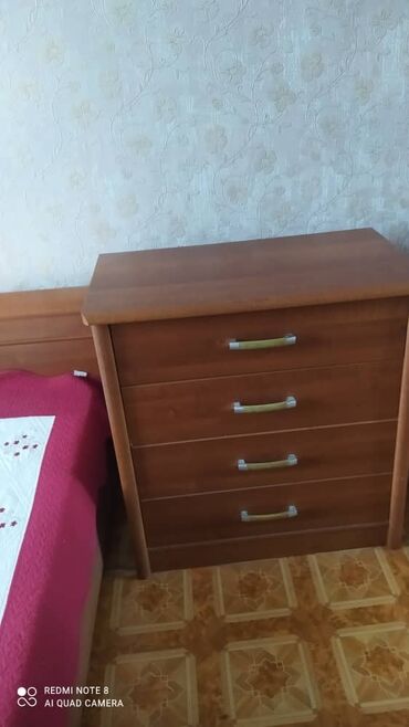 Долгосрочная аренда комнат: Сдаю комнату студенкам Орто май рядом