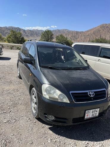 Toyota: Toyota Ipsum: 2001 г., 2 л, Механика, Дизель, Минивэн