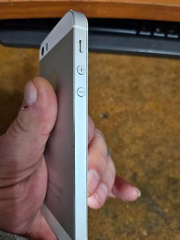 Apple iPhone: Apple iPhone 5S sivi/srebrni sa 16 gb memorije baterija dobra sim — 3