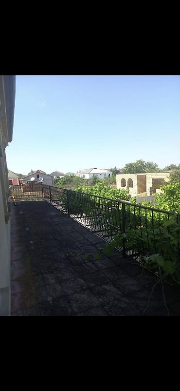 sabuncu ev: 🏡 Saray qəsəbəsində həyət evi satılır! 📍 Saray qəsəbəsi 🏠 5 otaq 🌳 13 — 3