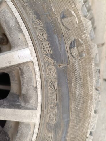 зимние шины на ниву 21214: Комплект зима каменные с литыми дисками, Протектор 90% 165/65/13 14000