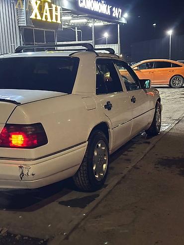 Mercedes-Benz: Mercedes-Benz W124: 1993 г., 2.2 л, Механика, Бензин, Седан — 7