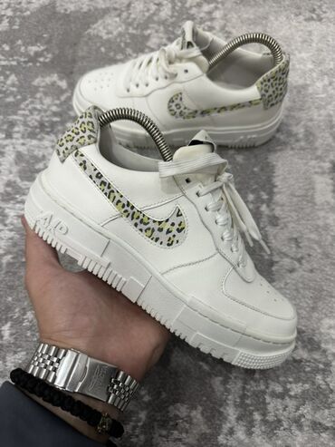 Women's Sneakers and athletic shoes: Nike, 37.5, bоја - Bela — 1