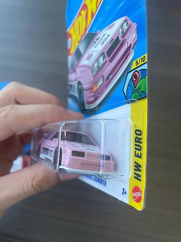 hello kitty oyuncaq: Hot Wheels die-cast kolleksiya dəsti - Model 1: Corvette C7 Z06 - — 3