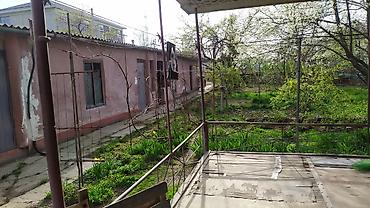 Продажа коттеджей и домов: Продаётся дом. жм кырман. 9,5 соток участок. саман/кирпич, отопление — 5