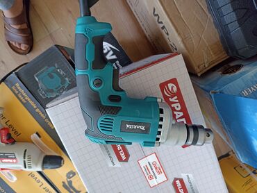 Дрели: Угловая дрель Makita с компактным дизайном. Удобна для работы в at lalafo.kg Дрели: Угловая дрель Makita с компактным дизайном. Удобна для работы в