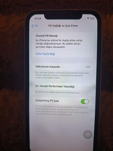 Apple iPhone: IPhone 16 — 18