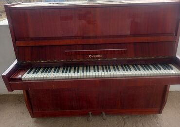 elektronik piano: Piano, Kuban
