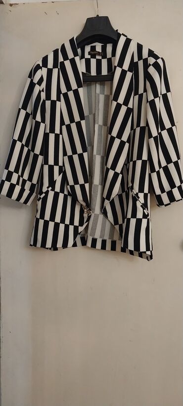 cins pencekler 2022: Ağ qara pencək 
 Çox az istifadə olunub yeni kimidir