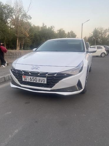 Hyundai Avante: 2021 г., 1.6 л, Вариатор, Газ, Хэтчбэк