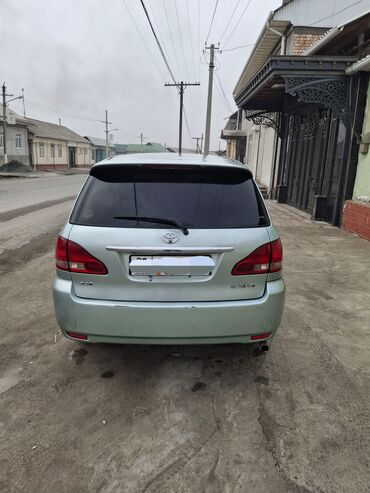 Toyota: Toyota Ipsum: 2002 г., 2.4 л, Автомат, Газ, Минивэн — 7