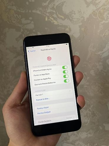 iphone 8 plus irşad: IPhone 8 Plus, 64 GB, Qara, Barmaq izi, Simsiz şarj, Sənədlərlə — 8