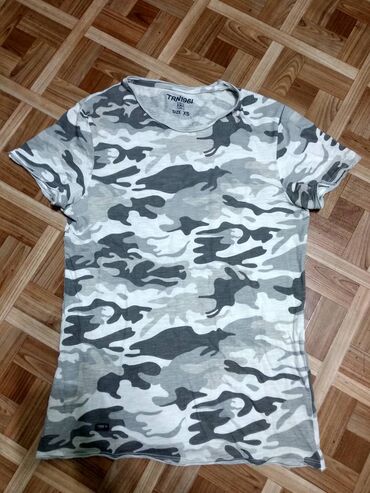 Рубашки: Рубашки и Футболки на рост 170, вес 60 Новые и б/у, цены от 100 до — 8
