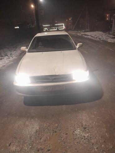 тайота нисан: Toyota Vista: 1993 г., 2 л, Автомат, Бензин