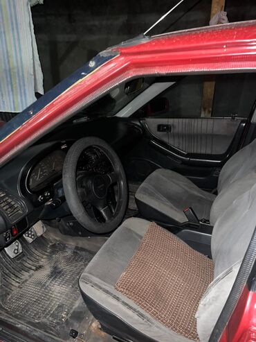 Mazda: Mazda 323: 1994 г., Механика, Бензин, Купе