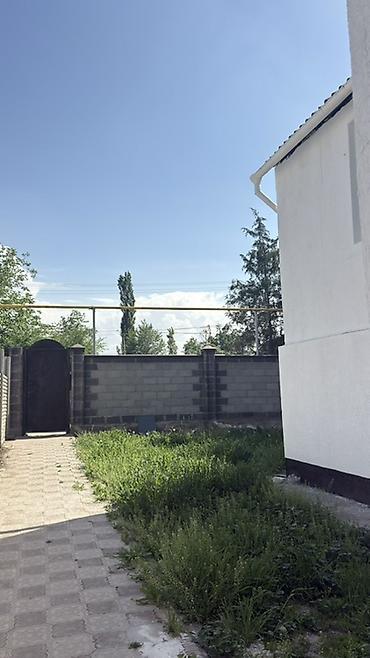 Продажа коттеджей и домов: Уй сатылат Г Бишкек С НОВОПАВЛОВКА Улица ворашилова 23 2этаж 6 — 3