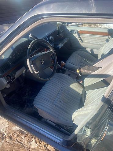 авто фрион: Mercedes-Benz E-Class: 1990 г., 2.3 л, Механика, Бензин, Универсал — 4