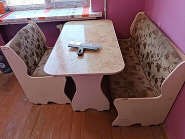 стол с двумя стульями: Комплект стол и стулья Кухонный, Б/у