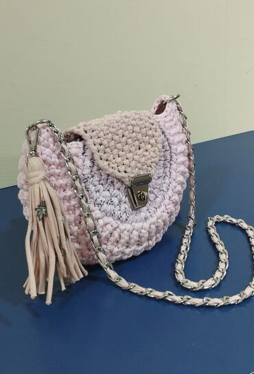 Çantalar: Toxunma çantalar,bütün çantalar hal hazırda əldədir 30 azn — 7
