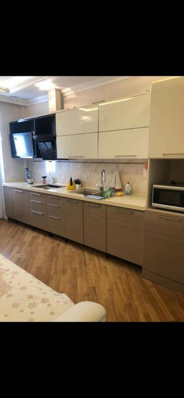 Uzunmüddətli kirayə mənzillər: Nəsimi metrosunun yaxınlığında daxil qosunların baş idarəsinə yaxın 13 — 14