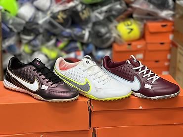 Футбольные бутсы/сороконожки Nike для игры на искусственном газоне и