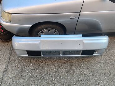 Auto delovi: Prednji branik Lada 112. Polovno, ocuvano. Ruske proizvodnje. Skinuta — 1