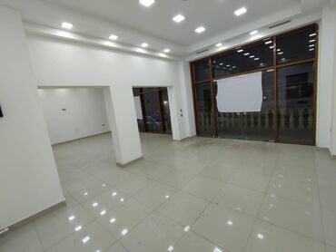 Mağazalar: Xırdalan şəhərinin mərkəzindəHeydər Əliyev prospektində ümumi — 17