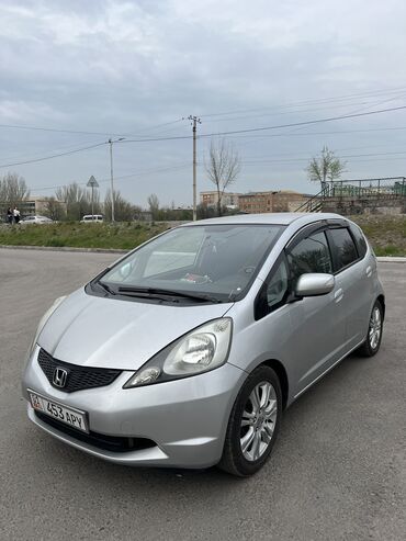 Honda Jazz: 2009 г., 1.3 л, Робот, Бензин, Хэтчбэк