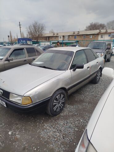 продажа дом на колёсах: Audi 80: 1987 г., 1.8 л, Механика, Бензин, Хетчбек