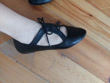 Makasin və loferlər: FLO, Ölçü: 38, rəng - Qara, Yeni