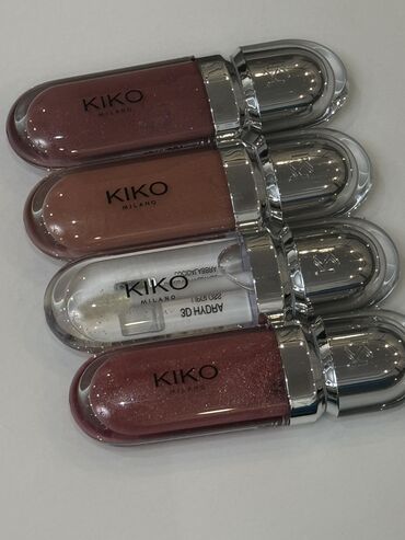 Косметика: Kiko блески 

3D hydra lipgloss 

Оттенки :
01
17
19
35

💯оригинал !