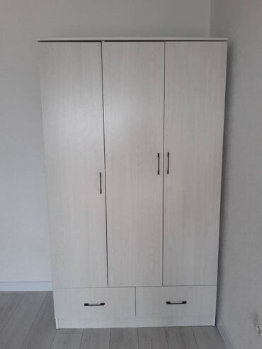 разные мелочи для дома: Продаю шкаф