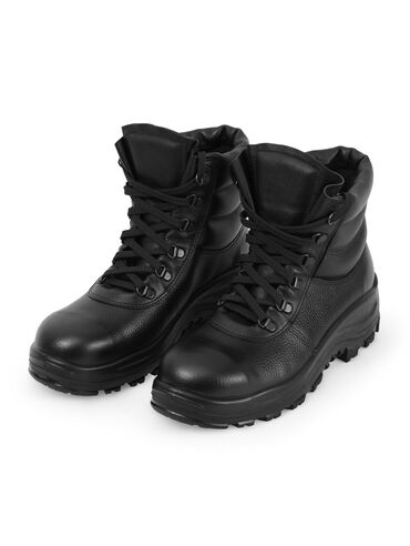 спортивные ботинки: Рабочие ботинки премиум класса с металическим подноском и защитной