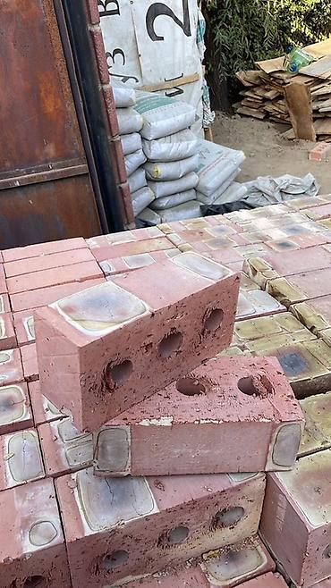 Строительный кирпич: Кирпич «Соня». Полнотелый и пустотелый, смешанная палитра оттенков — 12